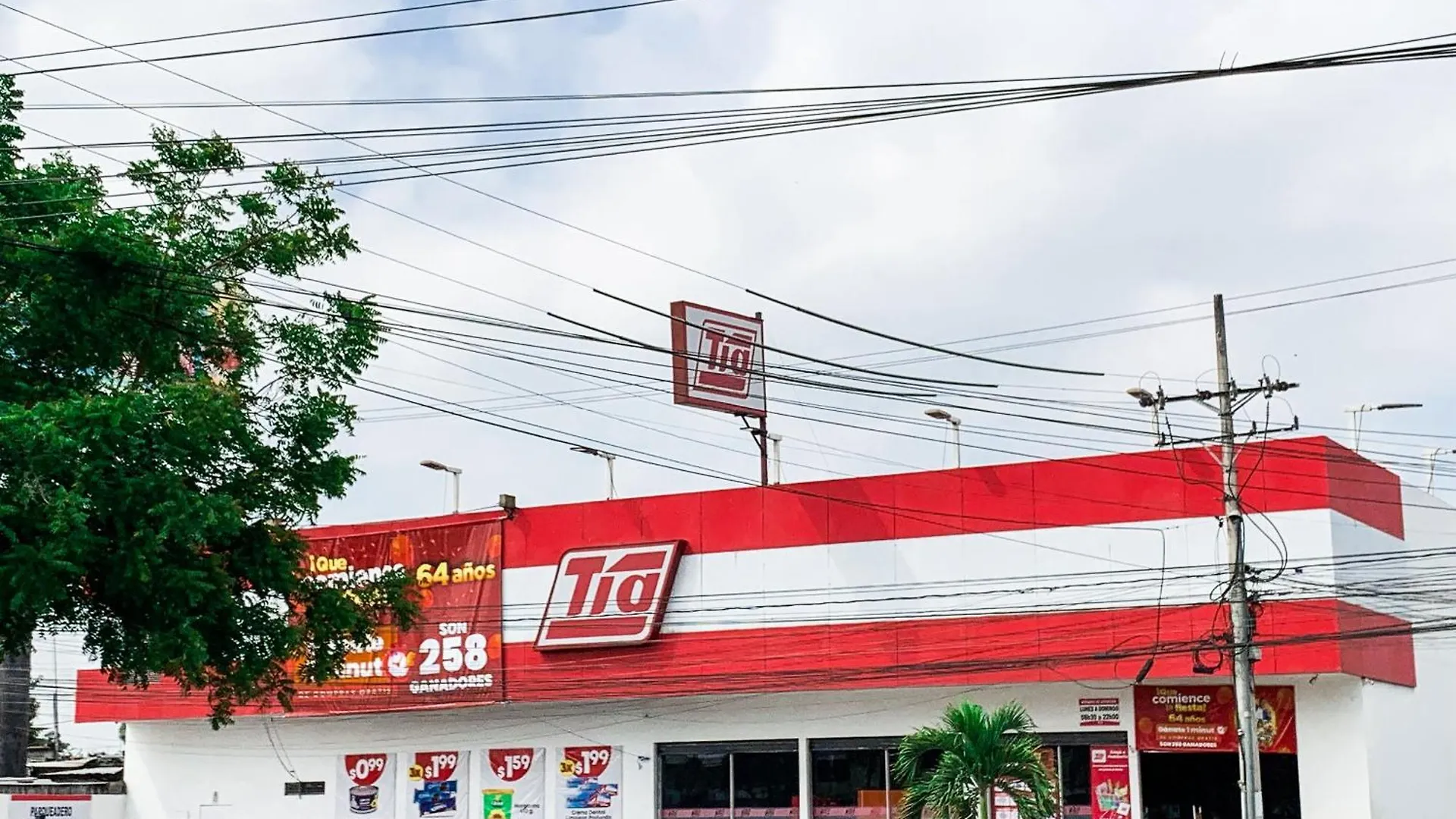 Villa Familiar Privada, 5 Dormitorios, Altos Del Rio Guayaquil