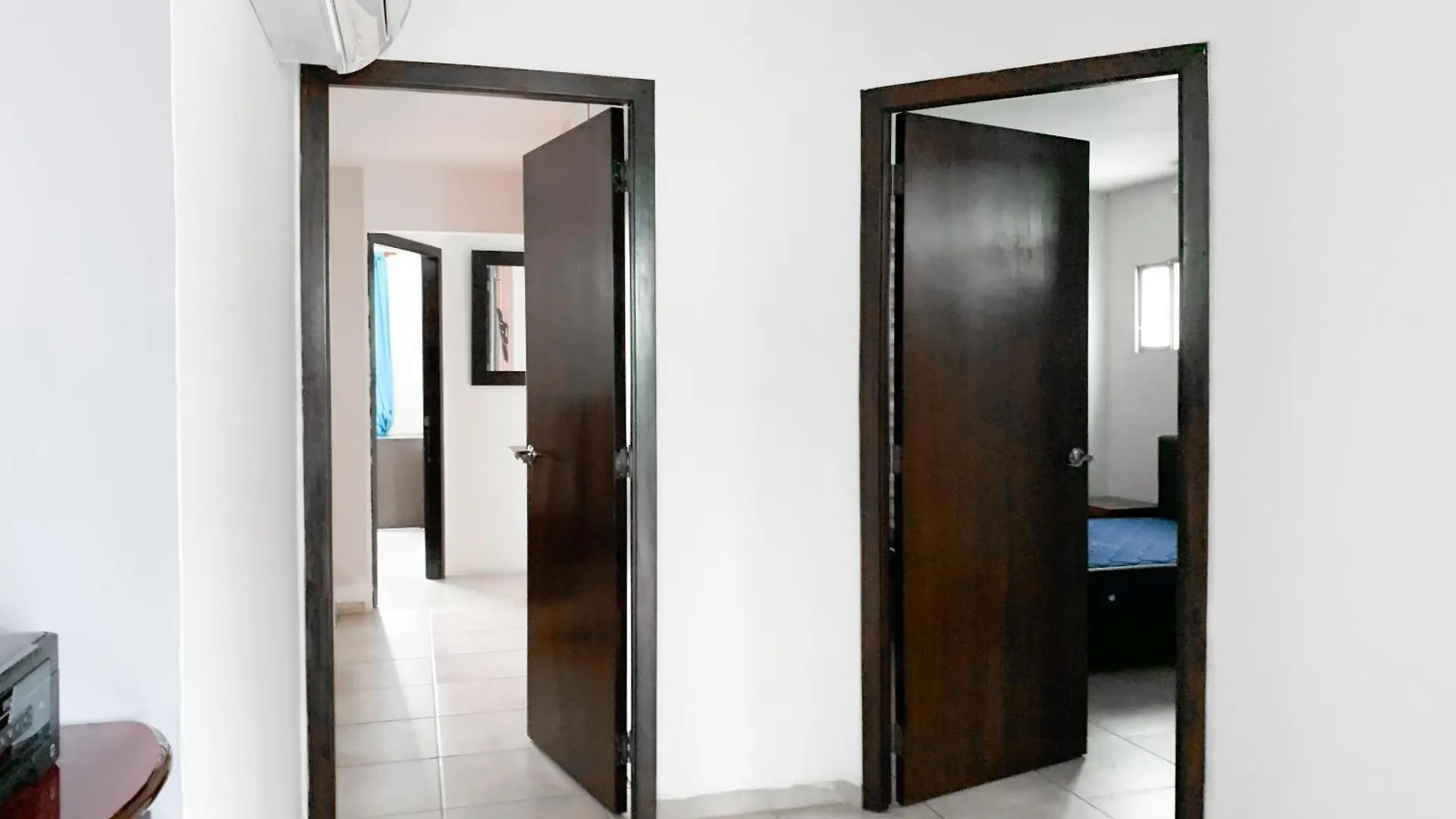Villa Familiar Privada, 5 Dormitorios, Altos Del Rio Guayaquil Ekwador